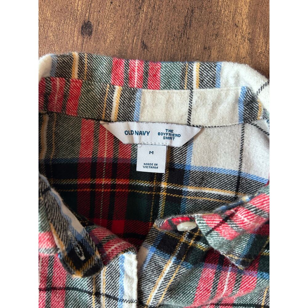 Women’s Medium Boyfriend Cut Cotton Winter Cream, Red, & Green Plaid Flannel - Picture 8 of 9